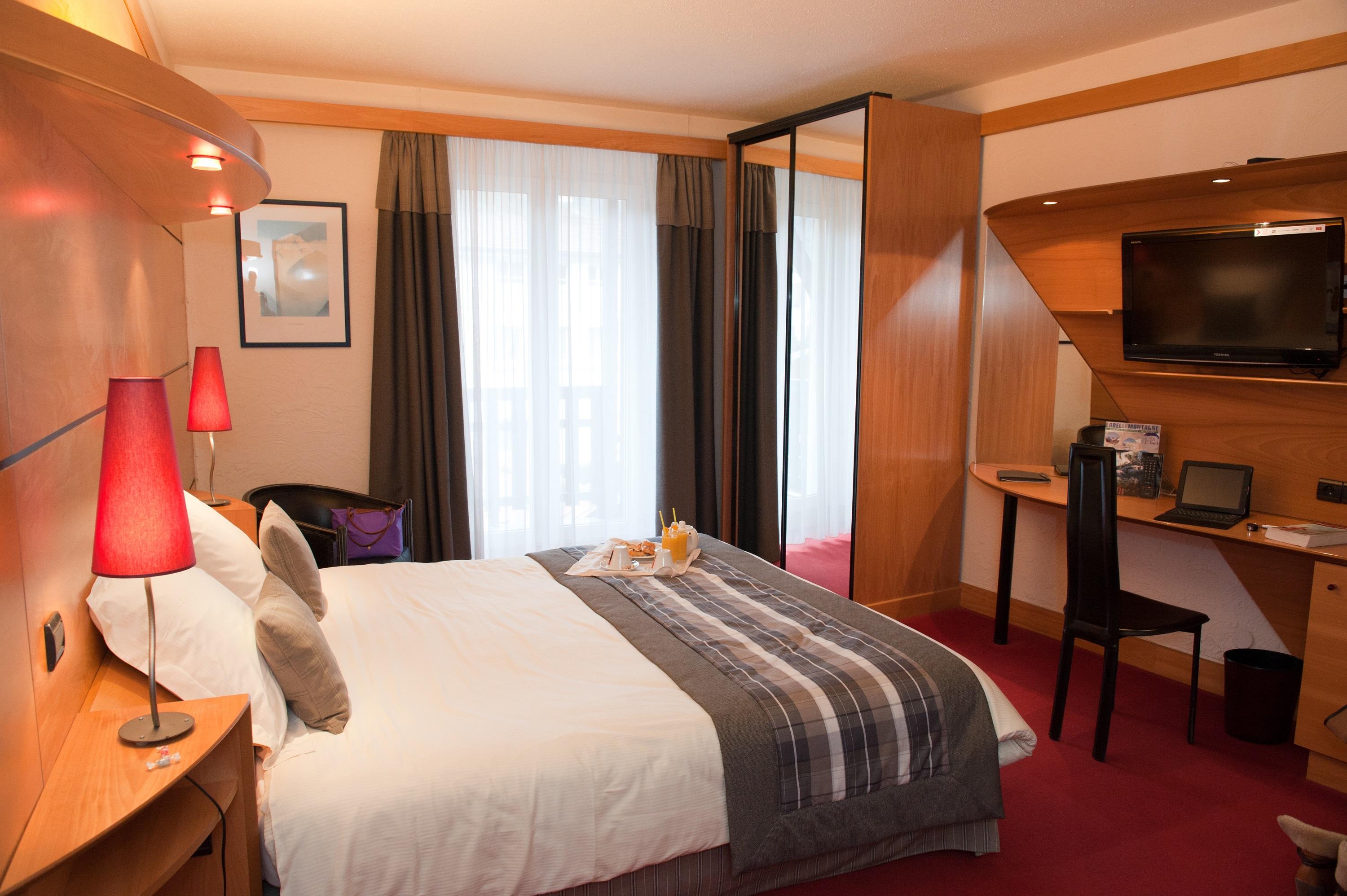 Hotel Les Vallees Labellemontagne La Bresse Kültér fotó
